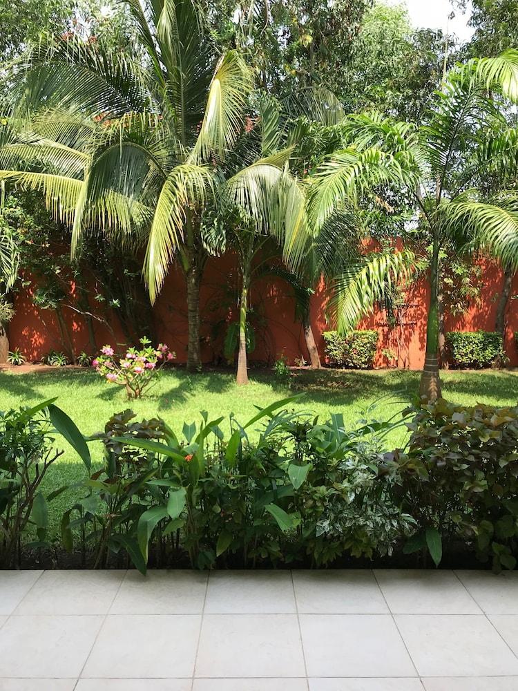 Hotel Maison Rouge Cotonou Eksteriør bilde