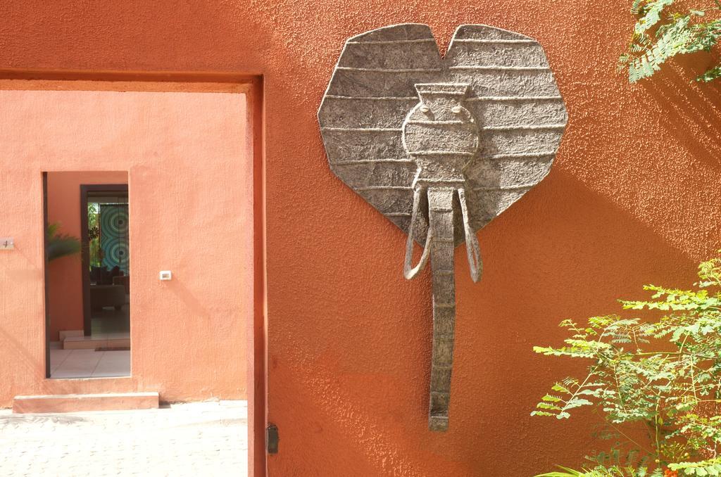 Hotel Maison Rouge Cotonou Eksteriør bilde