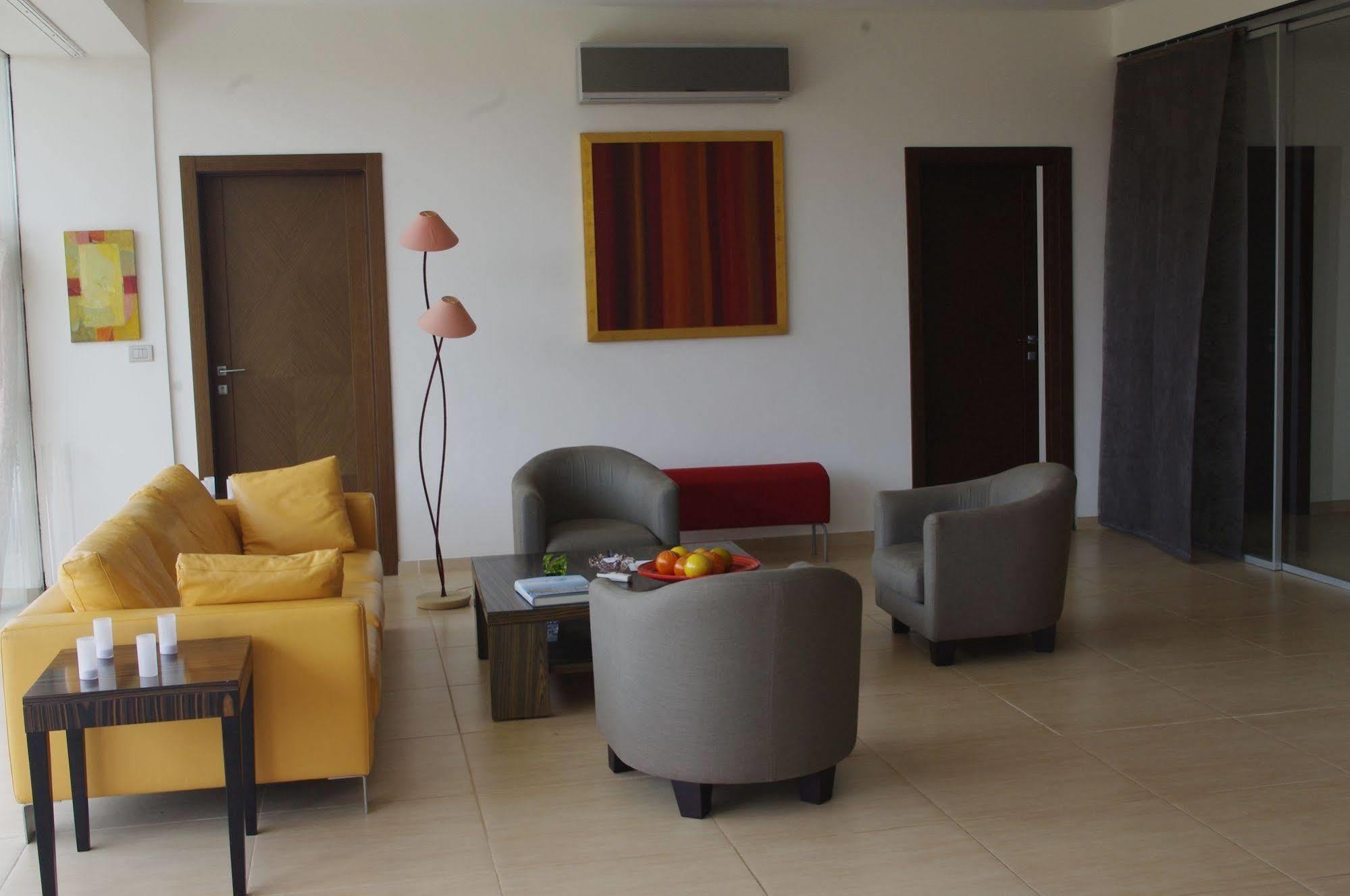 Hotel Maison Rouge Cotonou Eksteriør bilde